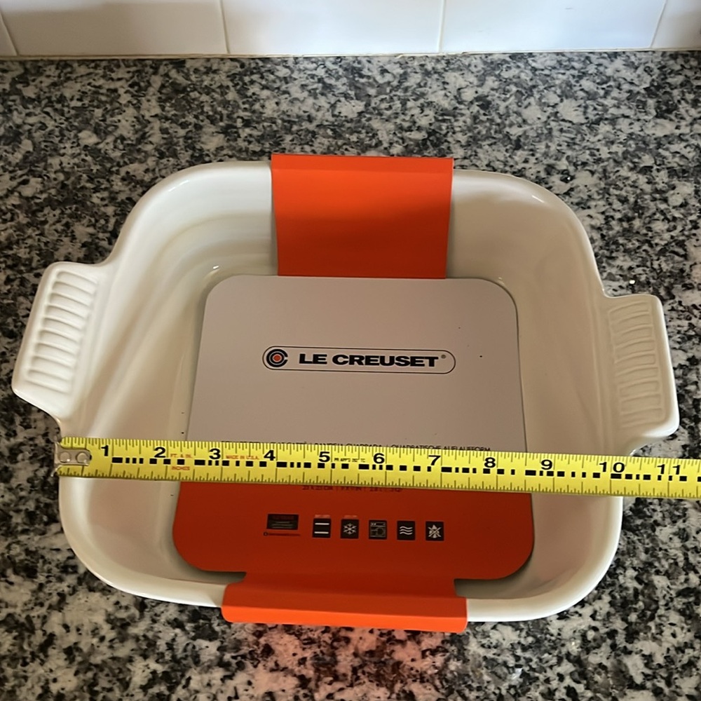 Le Creuset meringue Square Dish - Picture 3 of 4